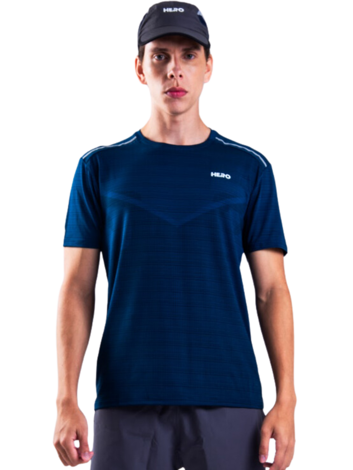 FRANELA DE CABALLERO LIGERA CON LINEA EN V HERO AZUL NAVY