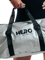 BOLSO HEIST FIRE HERO PLATEADO