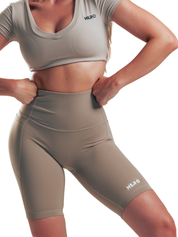 BIKER DE DAMA CON BOLSILLOS BEIGE