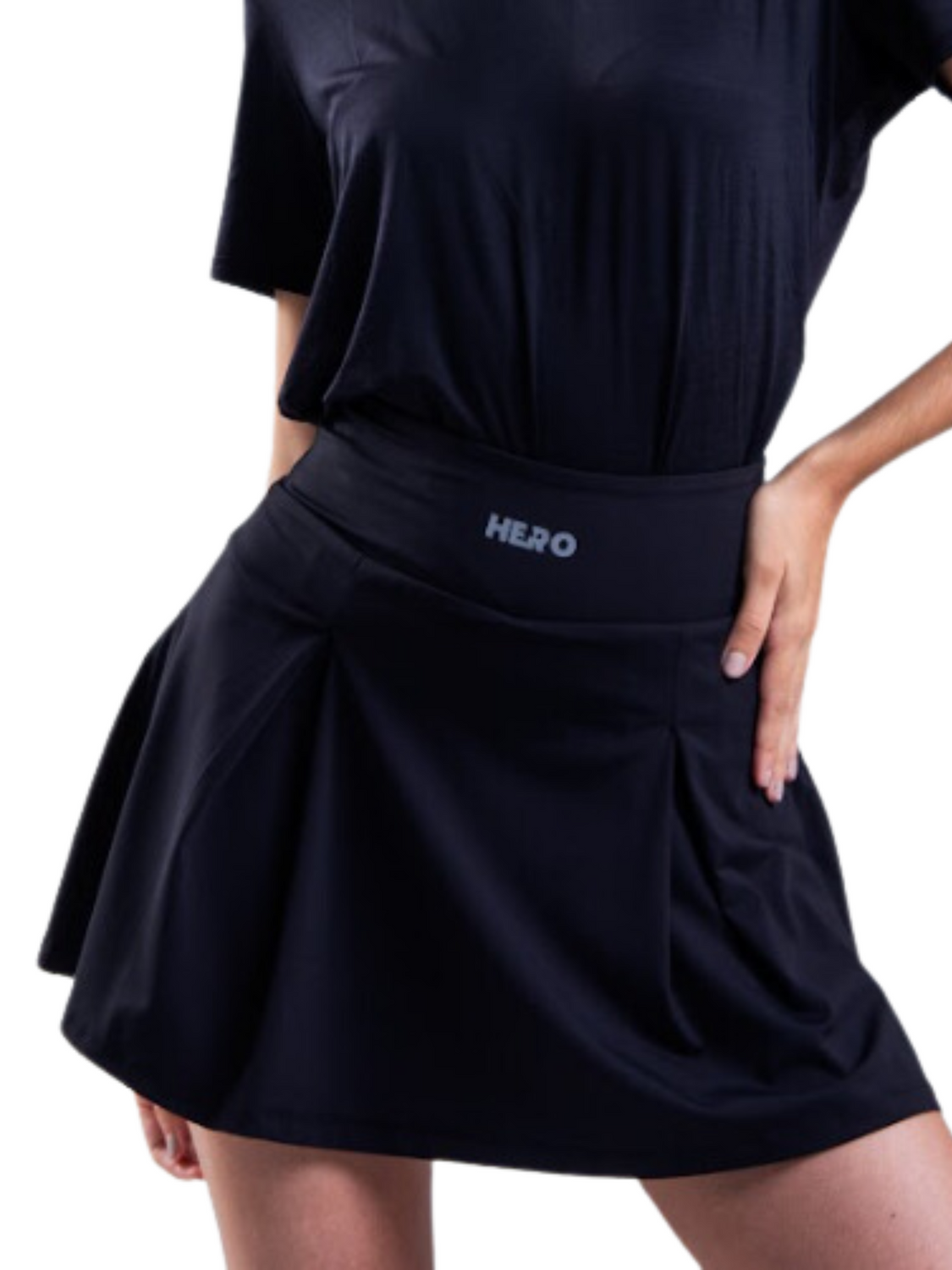 FALDA DEPORTIVA DE PLIEGUES HERO