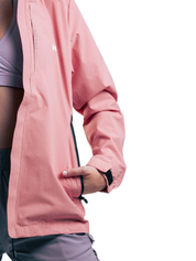 JACKET CORE HERO ROSADO