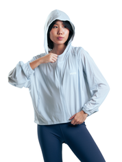 SUETER TRANSPARENTE LIGERO CON CAPUCHA HERO AZUL